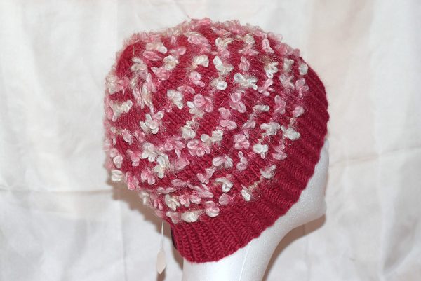 Mössa, hallonröd med rosa/vita ränder, slätstickad - Bild 2